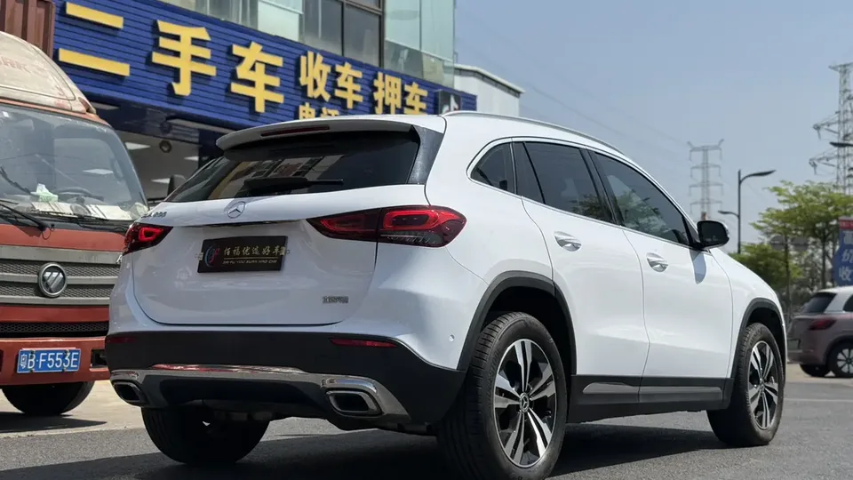 Mercedes-Benz GLA GLA 200 2022 — миниатюра 2