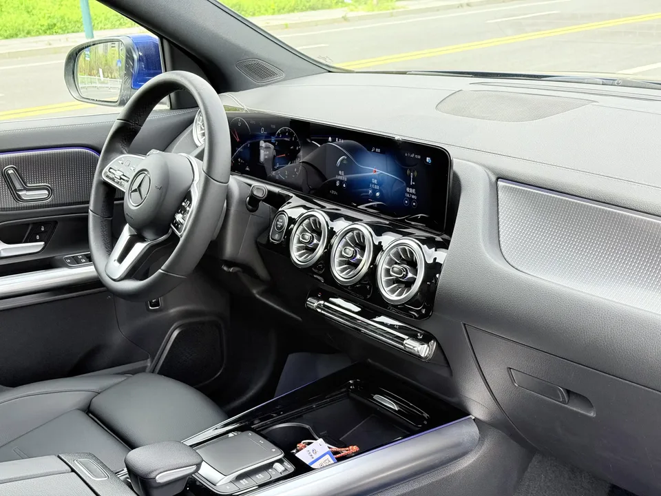 Mercedes-Benz GLA Mercedes-Benz GLA 2022 GLA 200 2022 — миниатюра 3