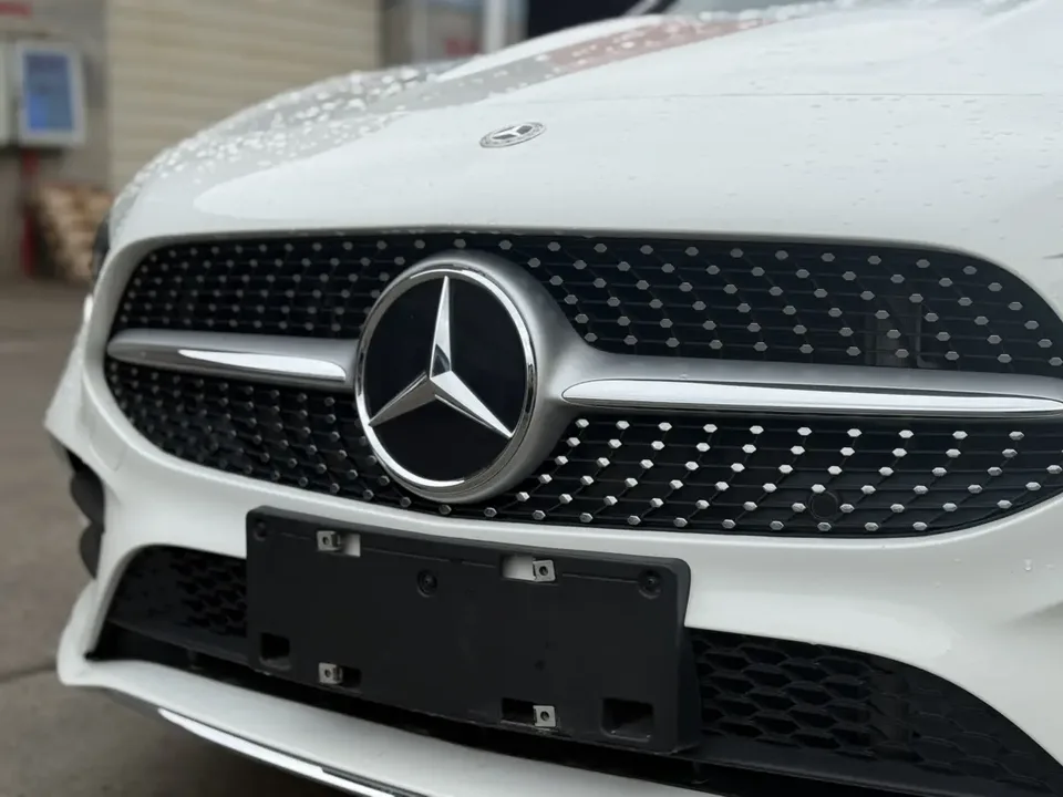 Mercedes-Benz Mercedes Benz A Class second facelift A 200 L sports sedan fashion version 2022 — миниатюра 3