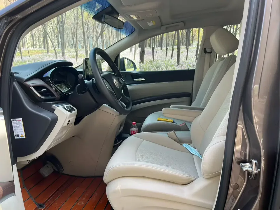 Buick GL8 Buick GL8 2022 Land Business Class 652T Comfort Edition 2022 — миниатюра 5