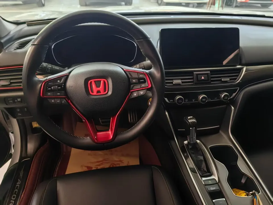 Honda Accord 2022 Accord 260TURBO Fantasy Night Premium Edition 2022 — миниатюра 5