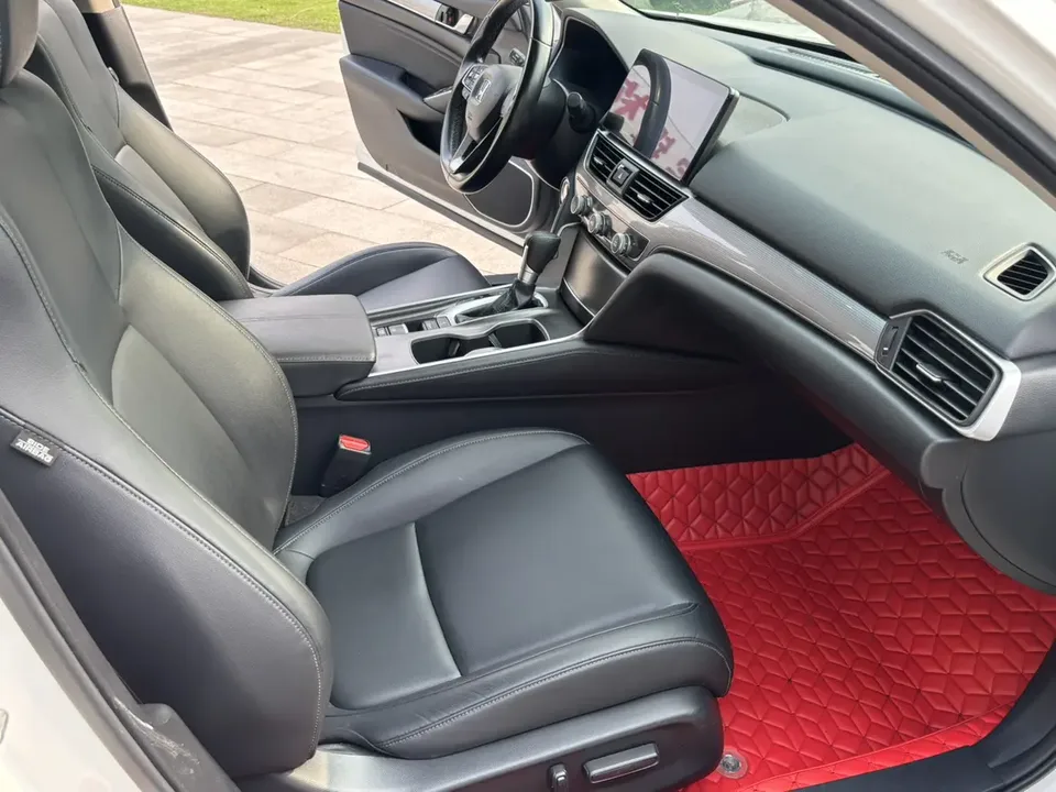 Honda Accord Accord 2022 260TURBO Deluxe Edition 2022 — миниатюра 5