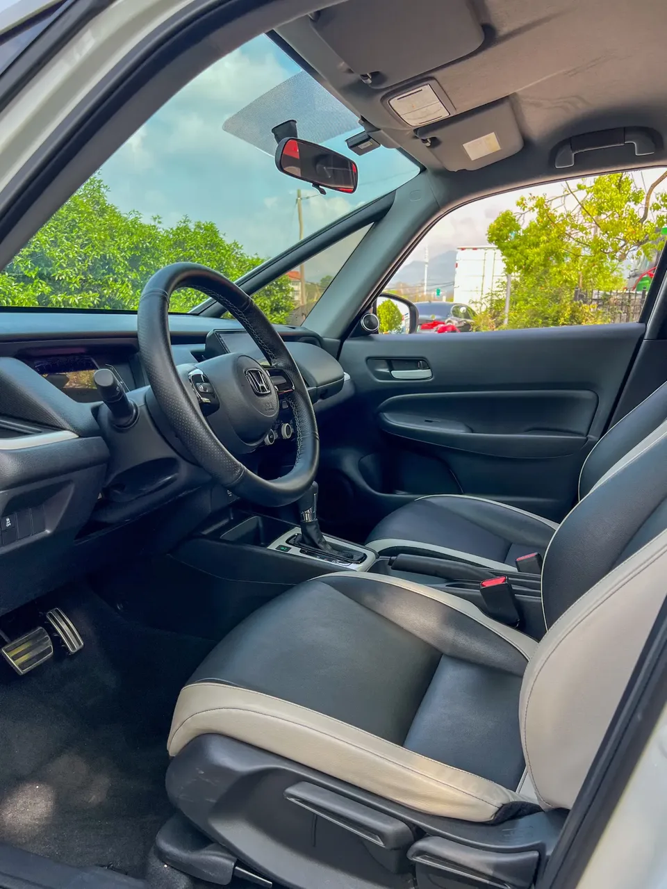 Honda FIT 1.5L CVT Unlimited MUGEN Edition 2023 — миниатюра 4