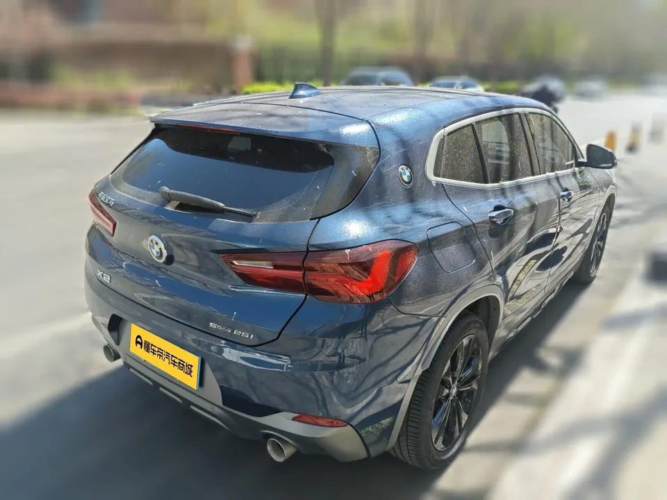BMW X2 BMW X2 2023 sDrive25i M Off-Road Package 2023 — миниатюра 4