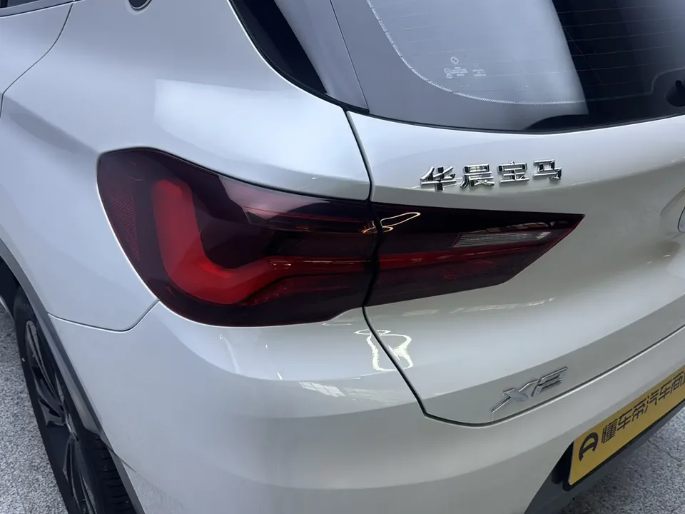 BMW X2 BMW X2 2021 sDrive25i M off-road package 2022 — thumbnail 4