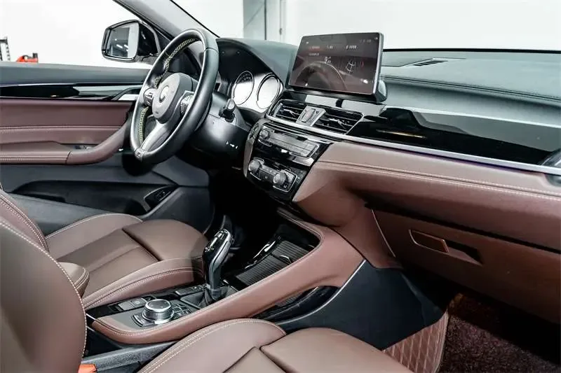BMW X2 BMW X2 2023 sDrive25i M Sport Night Edition 2023 — миниатюра 5