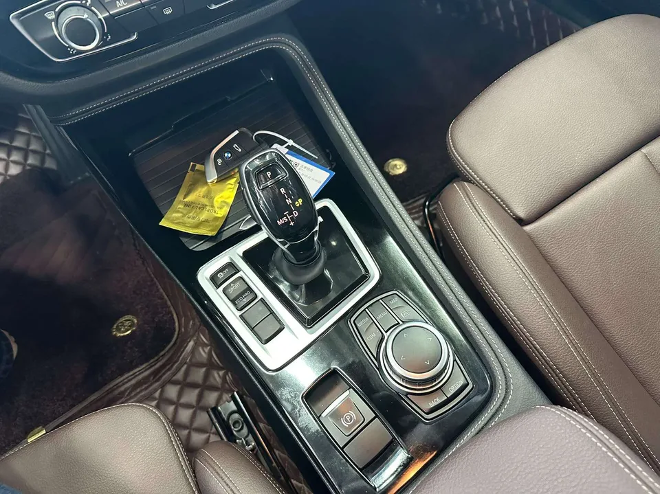 BMW 1 Series facelift 120i M Sport Night Edition 2022 — миниатюра 4