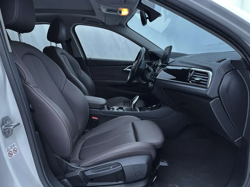 BMW 1 Series facelift 120i M Sport Night Edition 2022 — миниатюра 4
