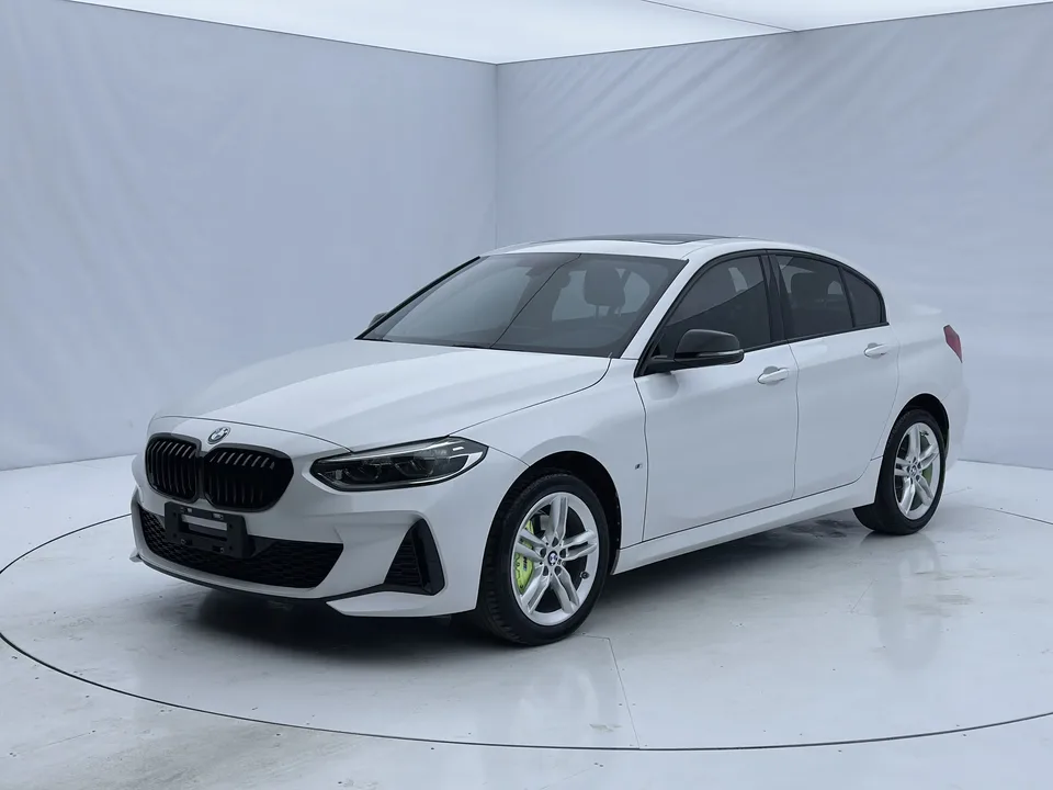 BMW 1 Series facelift 120i M Sport Night Edition 2022 — фото 1, купить с доставкой в Москву