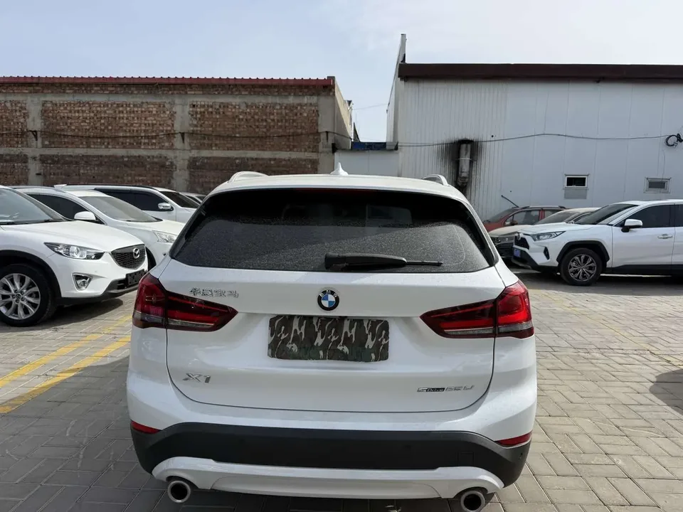 BMW X1 BMW X1 2022 sDrive25Li Leading Edition 2022 — миниатюра 3