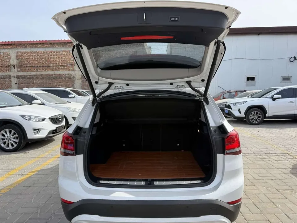 BMW X1 BMW X1 2022 sDrive25Li Leading Edition 2022 — миниатюра 4