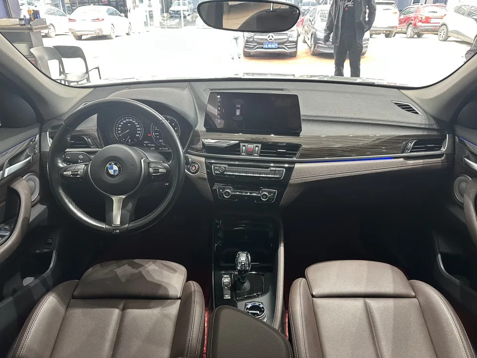 BMW X1 BMW X1 2022 xDrive25Li Exclusive Model 2022 — миниатюра 3