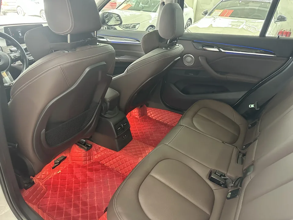 BMW X1 BMW X1 2022 xDrive25Li Exclusive Model 2022 — миниатюра 5