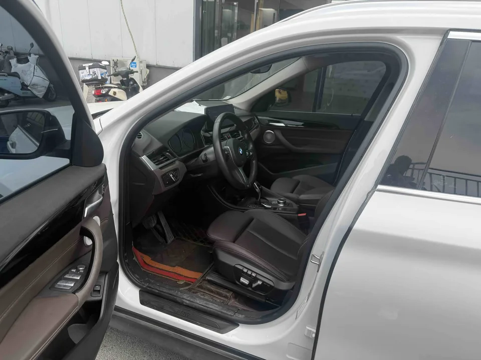 BMW X1 BMW X1 2022 sDrive25Li Leading Edition 2023 — миниатюра 3