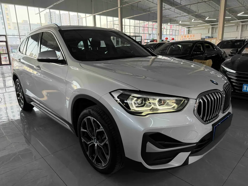 BMW X1 BMW X1 2022 sDrive20Li Fashion Edition 2023 — фото 1, купить с доставкой в Москву