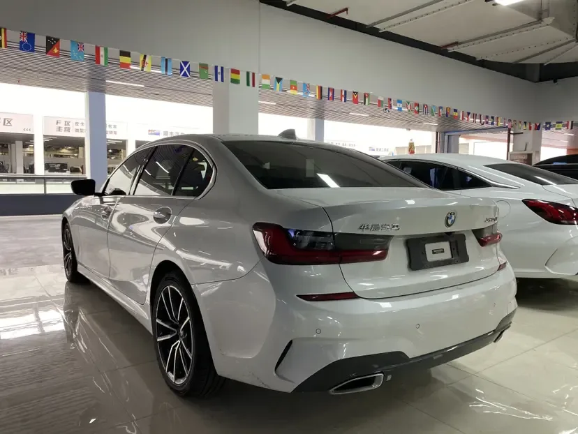 BMW 3 Series facelift 325Li M Sport package 2022 — миниатюра 4