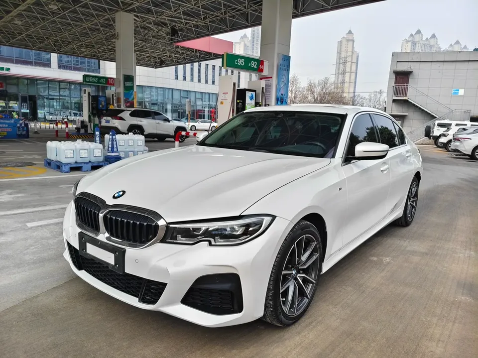 BMW 3 Series 2022