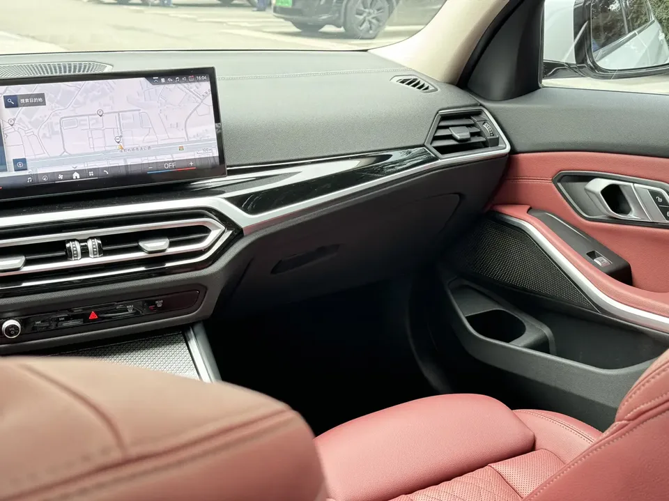 BMW 3 Series BMW 3 Series 2023 320Li M Sport Package 2023 — миниатюра 3
