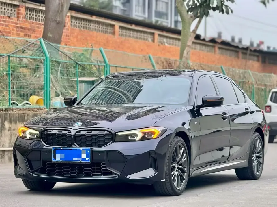 BMW 3 Series 2023