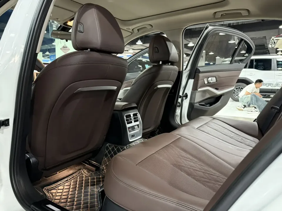 BMW 3 Series BMW 3 Series 2023 320Li M Sport Package 2024 — миниатюра 4