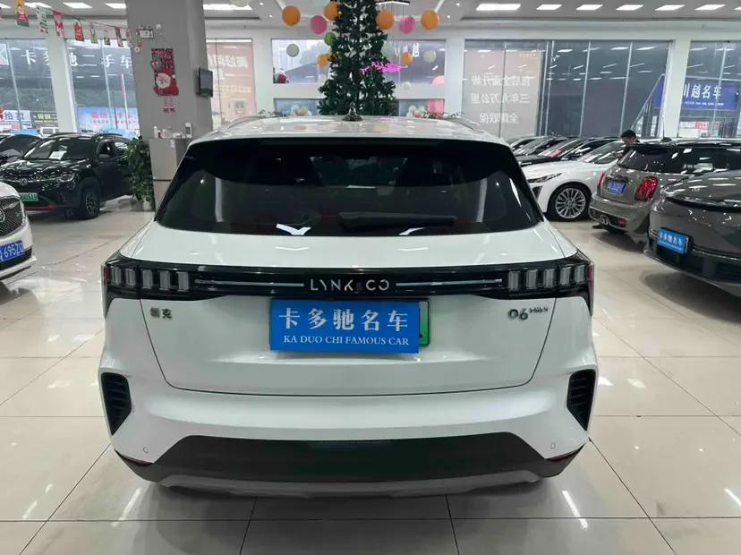 Lynk & Co 06 EM-P Lynk & Co 06 EM-P 2023 PHEV Remix Pro 2023 — миниатюра 2