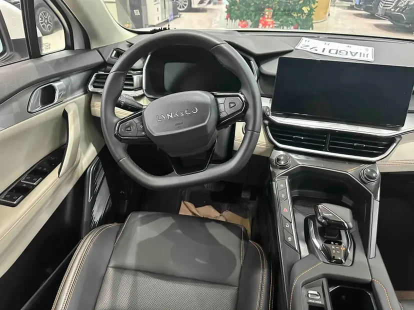 Lynk & Co 06 EM-P Lynk & Co 06 EM-P 2023 PHEV Remix Pro 2023 — миниатюра 3