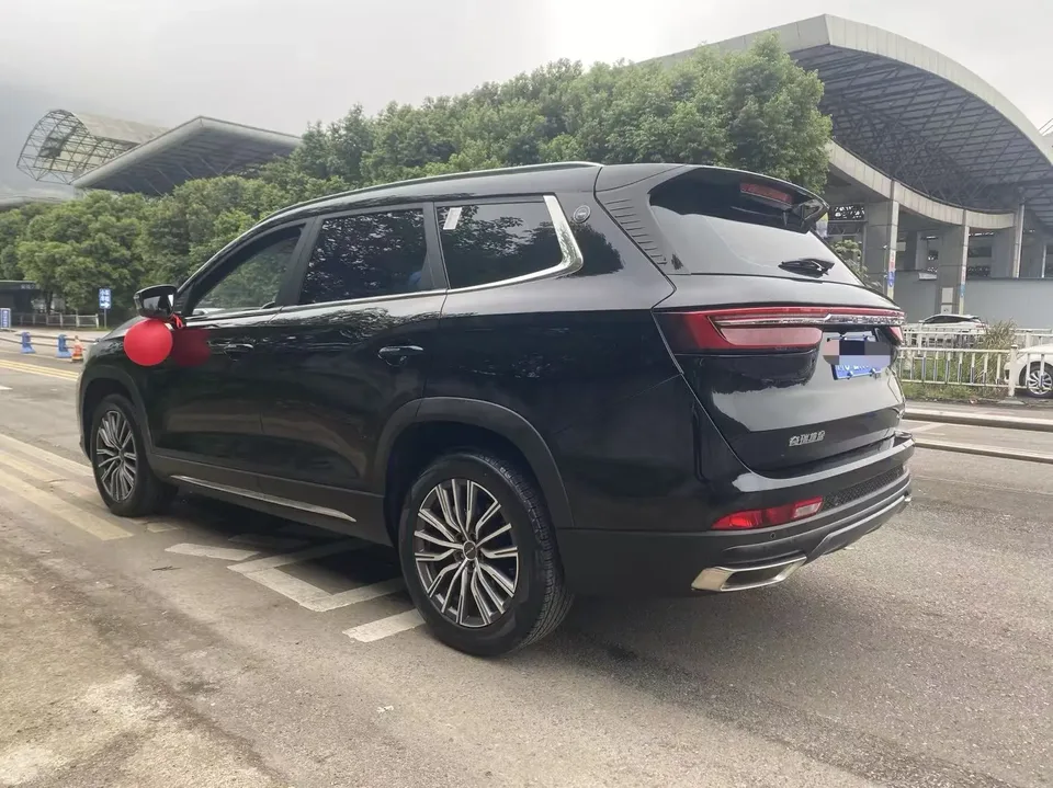 Jetour Jietu X95 1.6T DCT Era Edition 7 Seaters 2025 — миниатюра 4