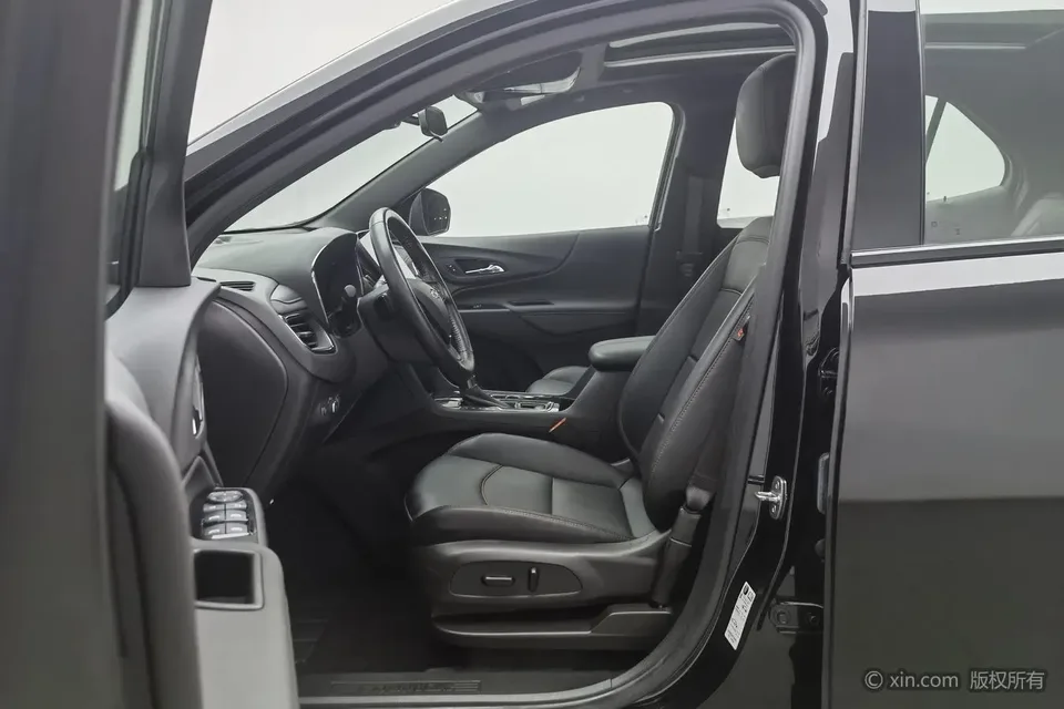 Chevrolet Equinox light hybrid 2.0T RS smart expansion version 2024 — миниатюра 4