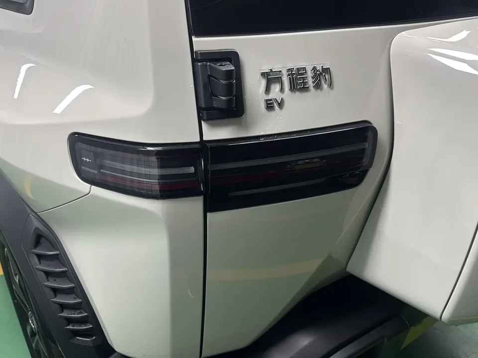 BYD Leopard Titanium 3 501KM Rear-wheel Drive Intelligent Driving Max Edition 2025 — миниатюра 4