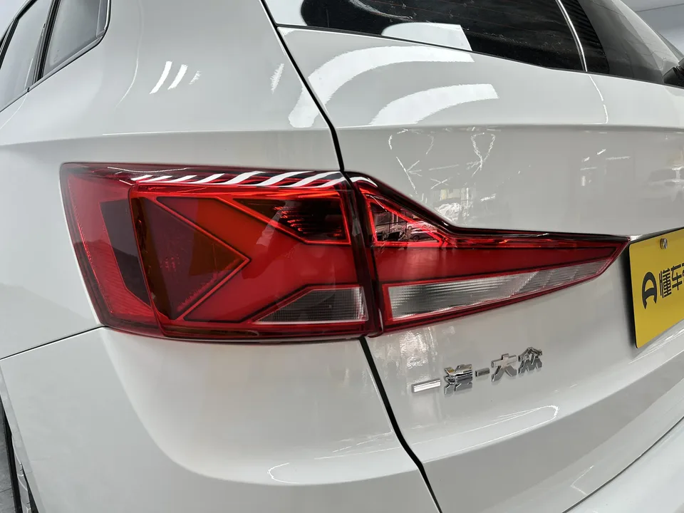 Jetta VS7 280TSI automatic aggressive version 2023 — миниатюра 4