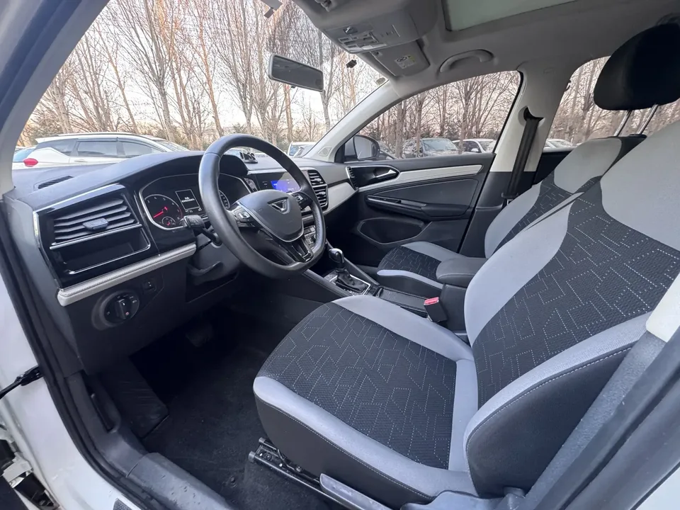Jetta VS7 Black Front Edition 1.4T Automatic Honor Type 2023 — thumbnail 5