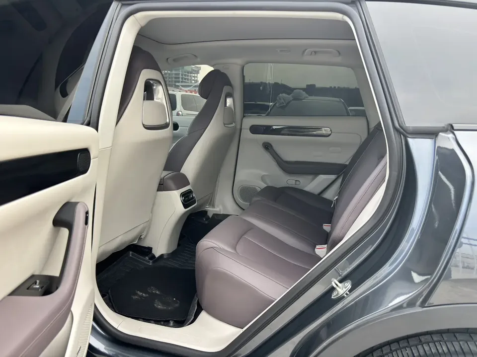 Leapmotor Zero running C11 Extended Range 200 Comfort Edition 2024 — миниатюра 5
