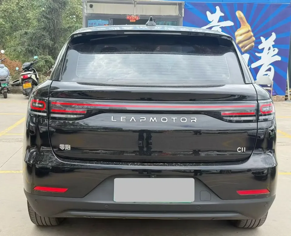 Leapmotor Zero running C11 Pure Electric 515 Smart Edition 2024 — миниатюра 2