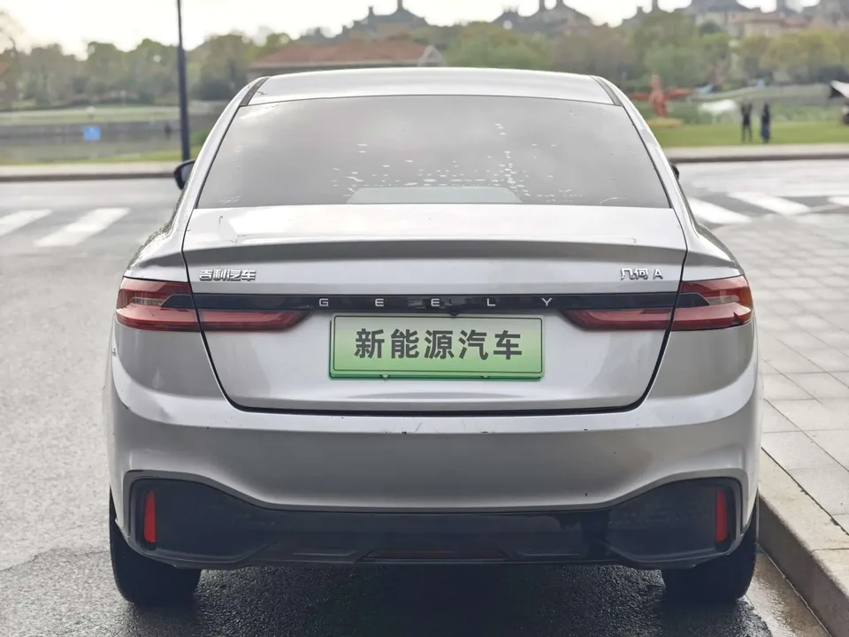 Geely Geometry A Geely Geometry A 2024 410KM Travel Edition 2024 — thumbnail 2