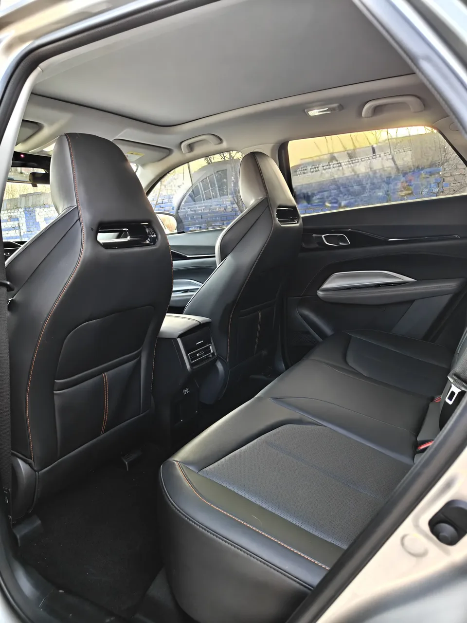 Oshan Changan Auchan Z6 Blue Whale 1.5T DCT Smart City Edition 2022 — миниатюра 3