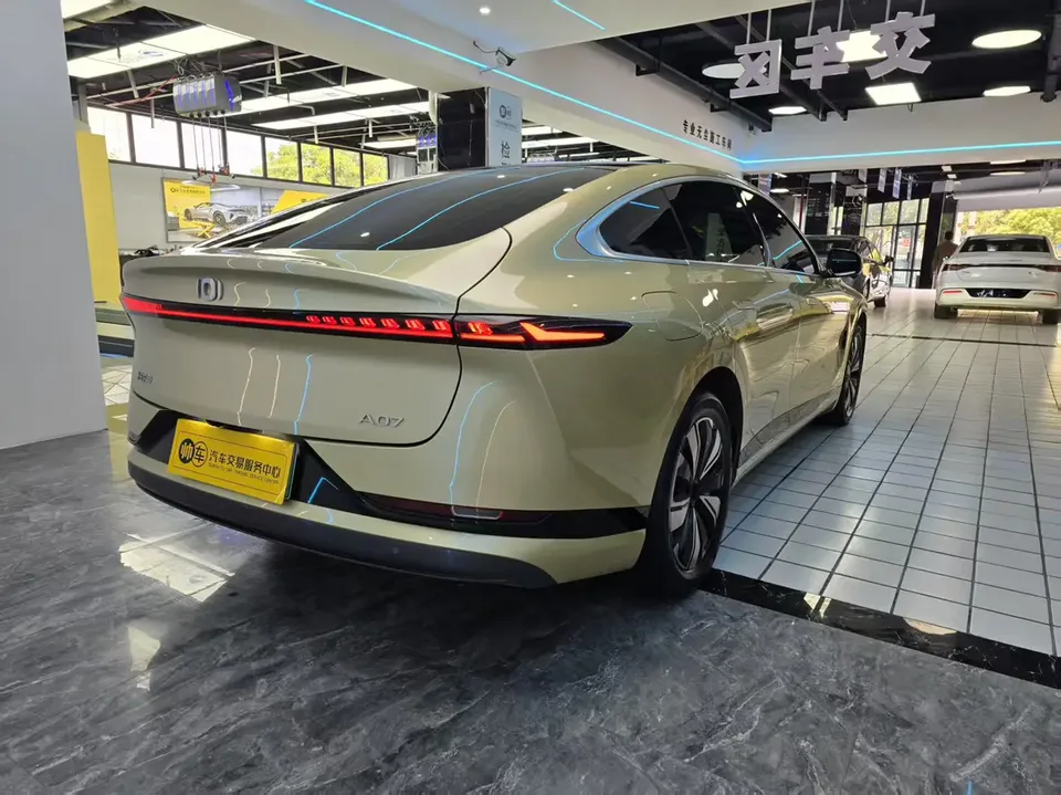 Changan Qiyuan A07 200 Max Extended Range Edition 2023 — миниатюра 2