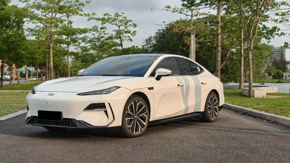 Geely Galaxy E8 2024