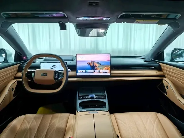 Geely Galaxy Star 8 PHEV 130km EM-i Flagship Edition 2025 — миниатюра 4