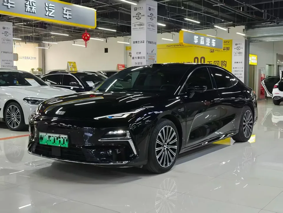 Geely Galaxy Star 8 PHEV 2025