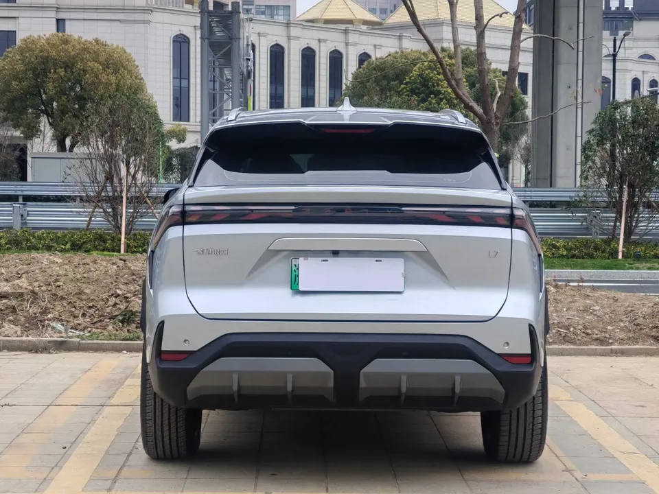Geely Galaxy L7 1.5T DHT 55km PRO Longteng Edition 2024 — миниатюра 2