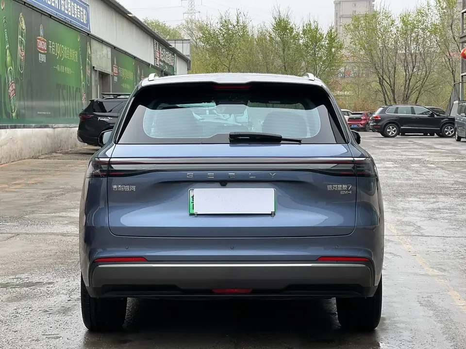 Geely Galaxy Starship 7 EM-i Galaxy Starship 7 EM-i 2025 120KM Exploration+ Edition 2024 — миниатюра 2