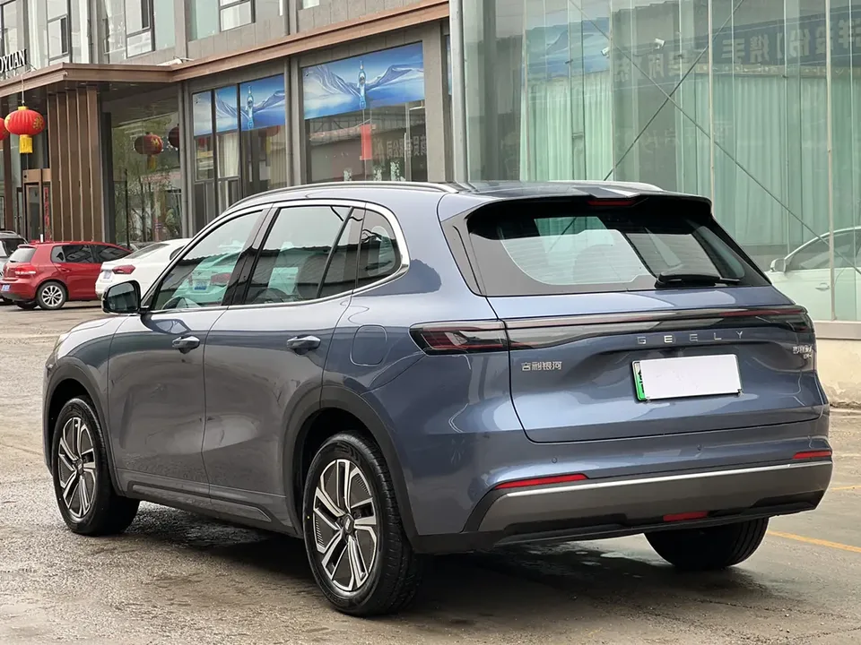 Geely Galaxy Starship 7 EM-i Galaxy Starship 7 EM-i 2025 120KM Exploration+ Edition 2024 — миниатюра 4