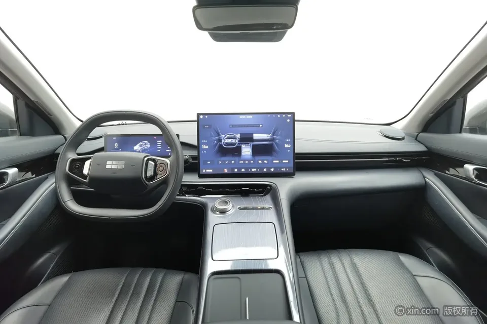 Geely Galaxy E5 440km Sailing Edition 2025 — миниатюра 3