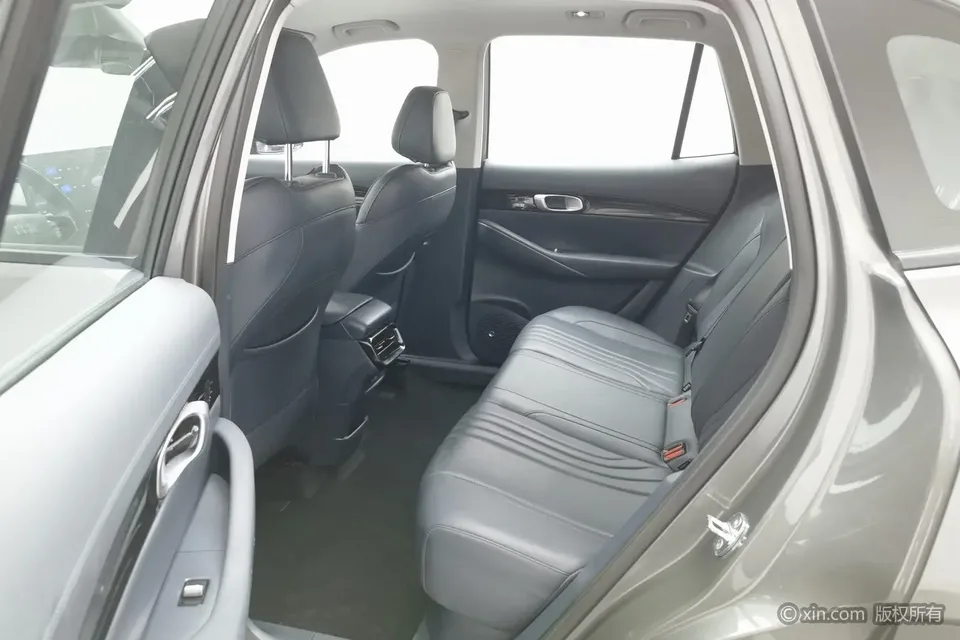 Geely Galaxy E5 440km Sailing Edition 2025 — миниатюра 4