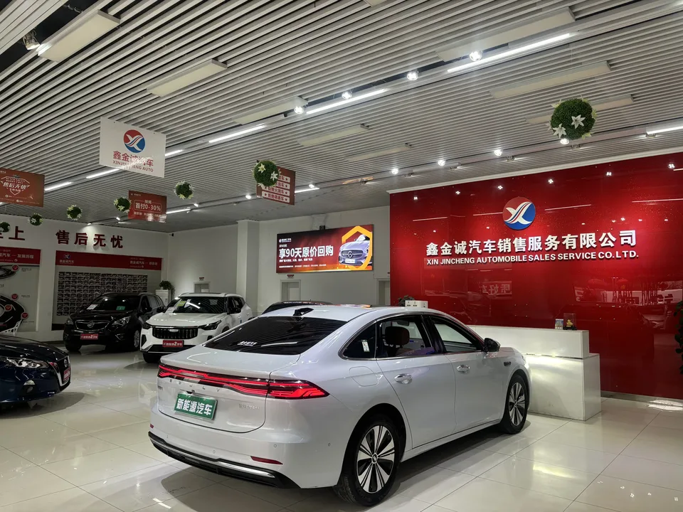 Geely Galaxy A7 PHEV 150km Explorer+ Edition 2025 — миниатюра 2