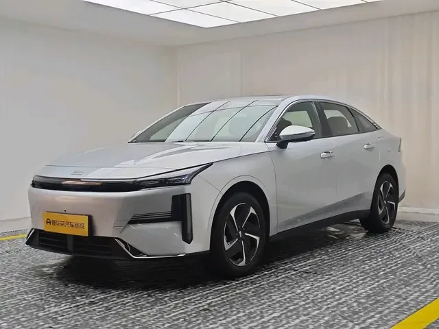 Geely Galaxy L6 2026