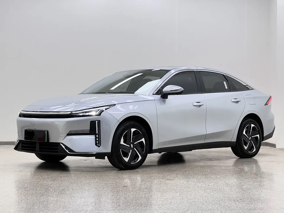 Geely Galaxy L6 2025