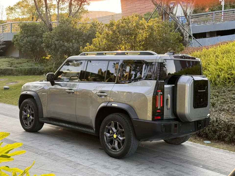 Jetour Jet Traveler 2.0TD 4WD Cross PRO+ 2023 — миниатюра 4