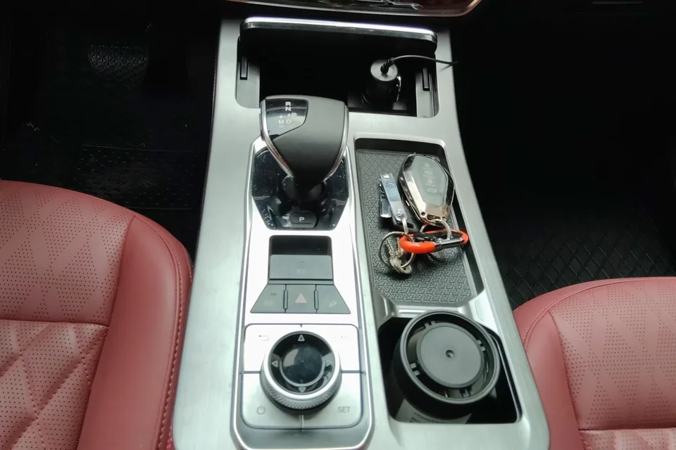 Jetour Jietu X70 PLUS Champion Edition 1.5T DCT Champion MAX 5 Seaters 2024 — миниатюра 4