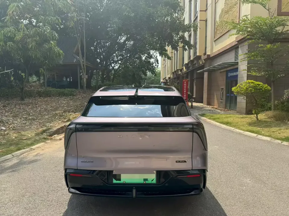 HiPhi Y 560km Elite Edition 2024 — миниатюра 2
